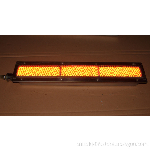 Ceramic infrared gas burner for barbecue oven